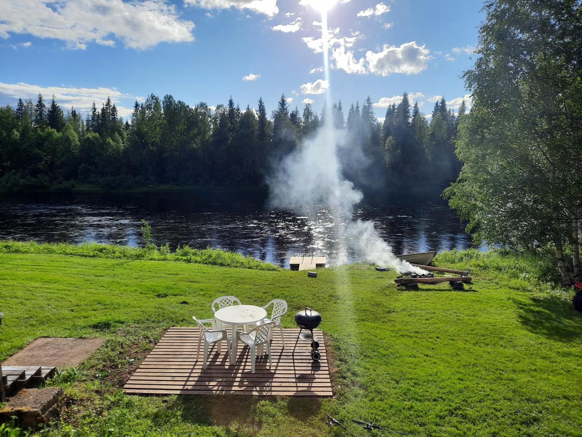 Lapin Villa Hiisi Joen Rannalla Ranua Exteriér fotografie