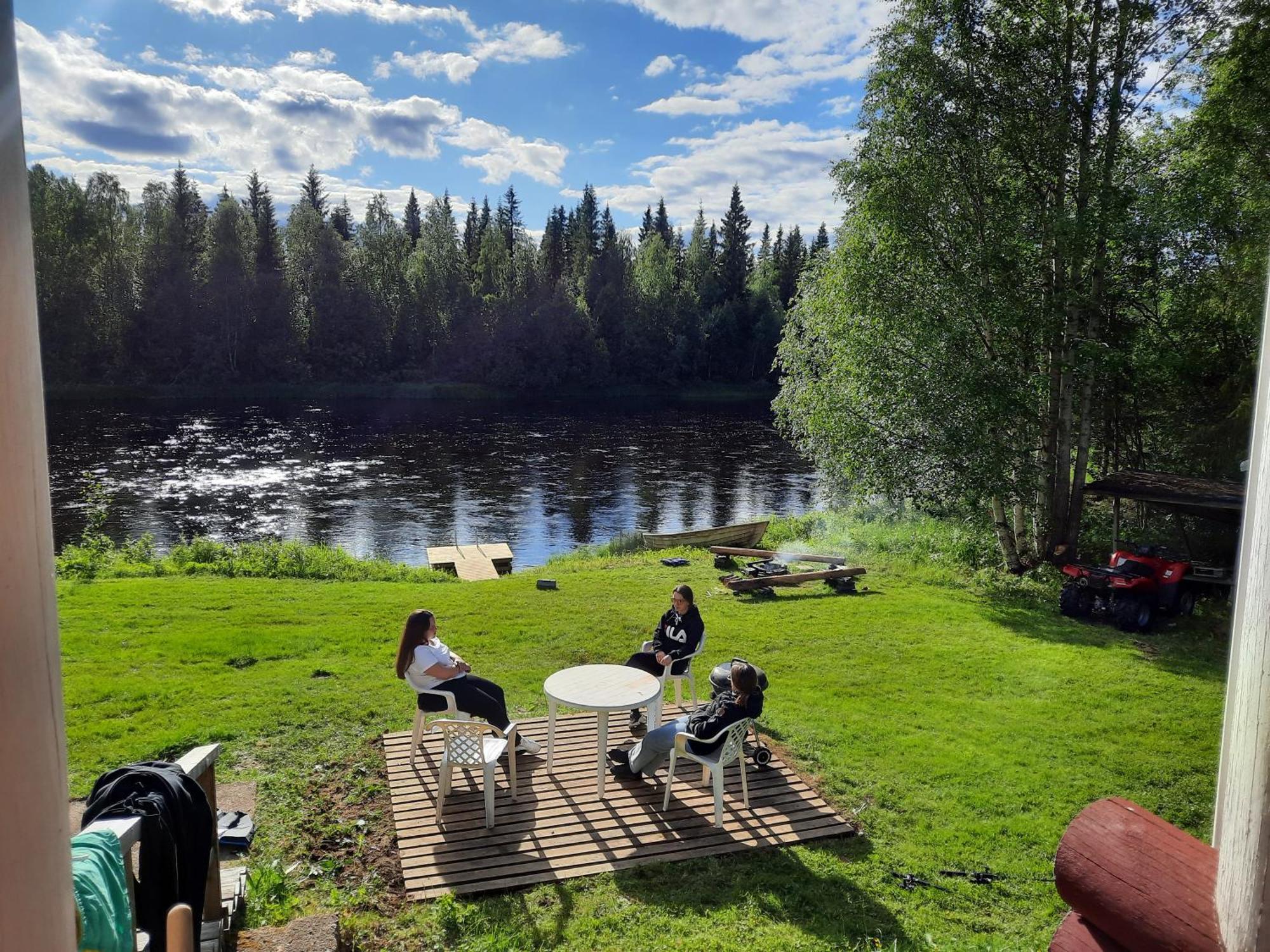Lapin Villa Hiisi Joen Rannalla Ranua Pokoj fotografie